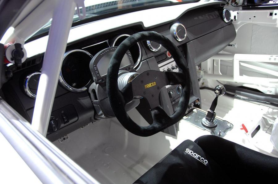  Ford Mustang Racing FR500S 2007 года  (фото 9 из 34)